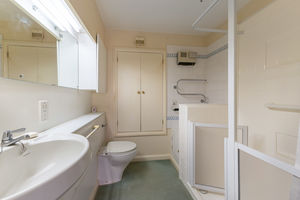 Walk in Shower - click for photo gallery